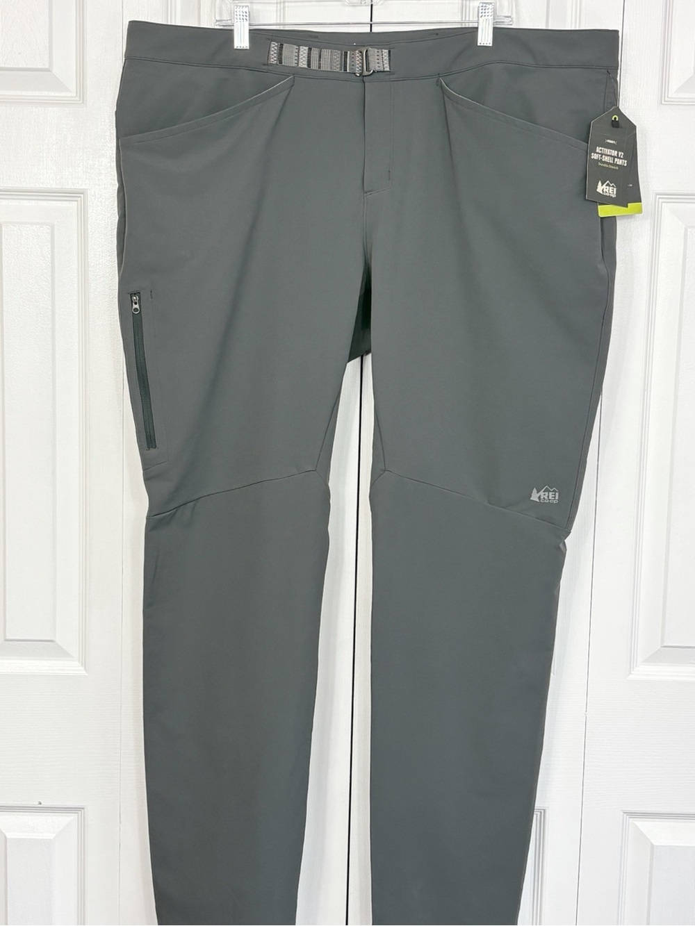 NWT REI Co-Op Asphalt Gray Semi-Fitted Activator V2 Soft Shell Pants 22W